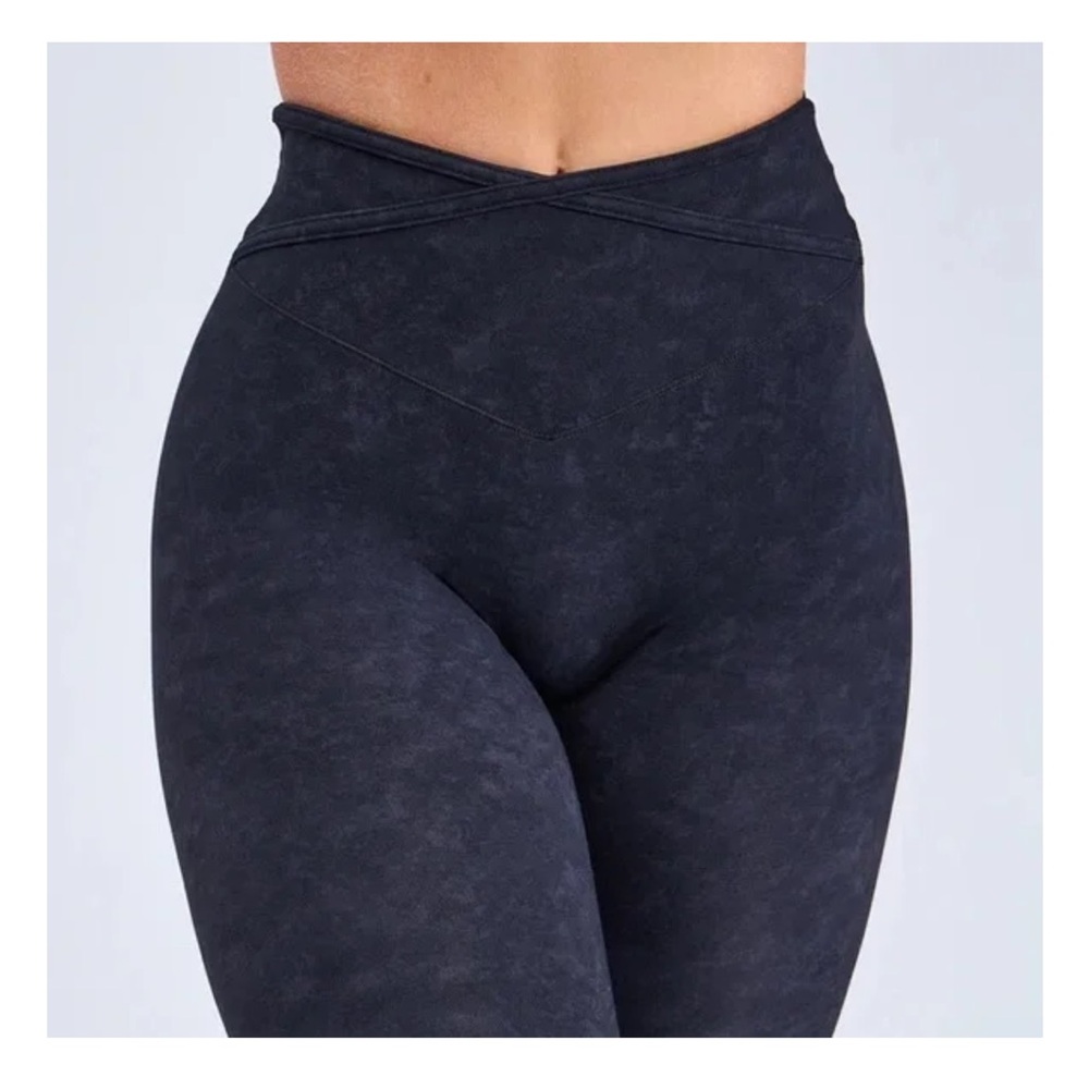 BuffBunny Girlfriend Leggings